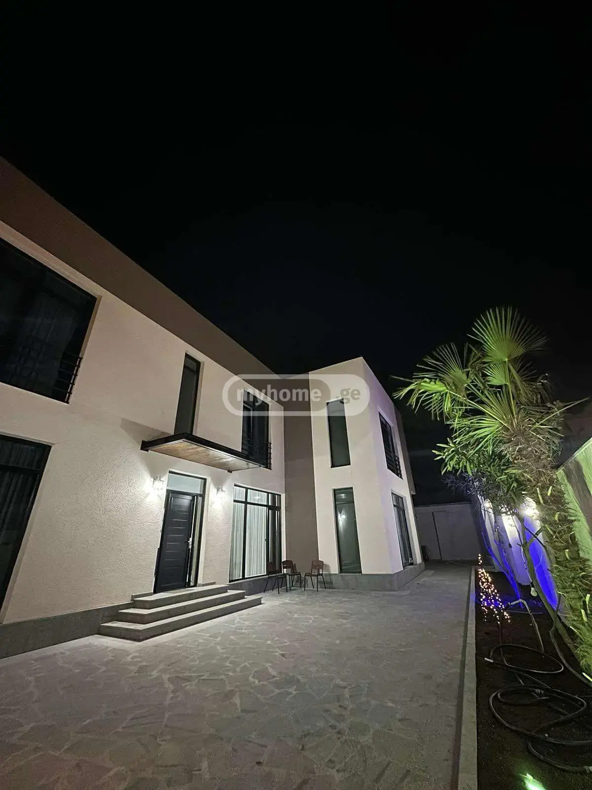 6 Room Private House For Rent In Avlabari view 1