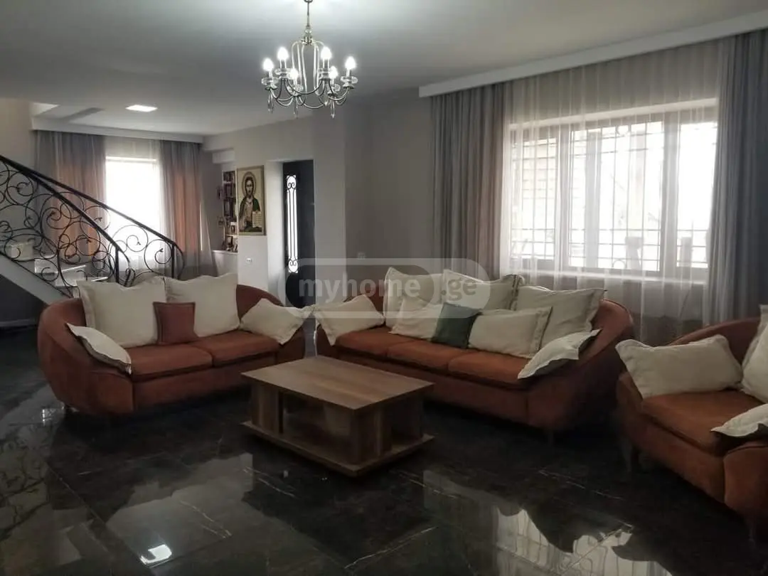 10+ Room Private House For Sale In Tskaltubo view 3