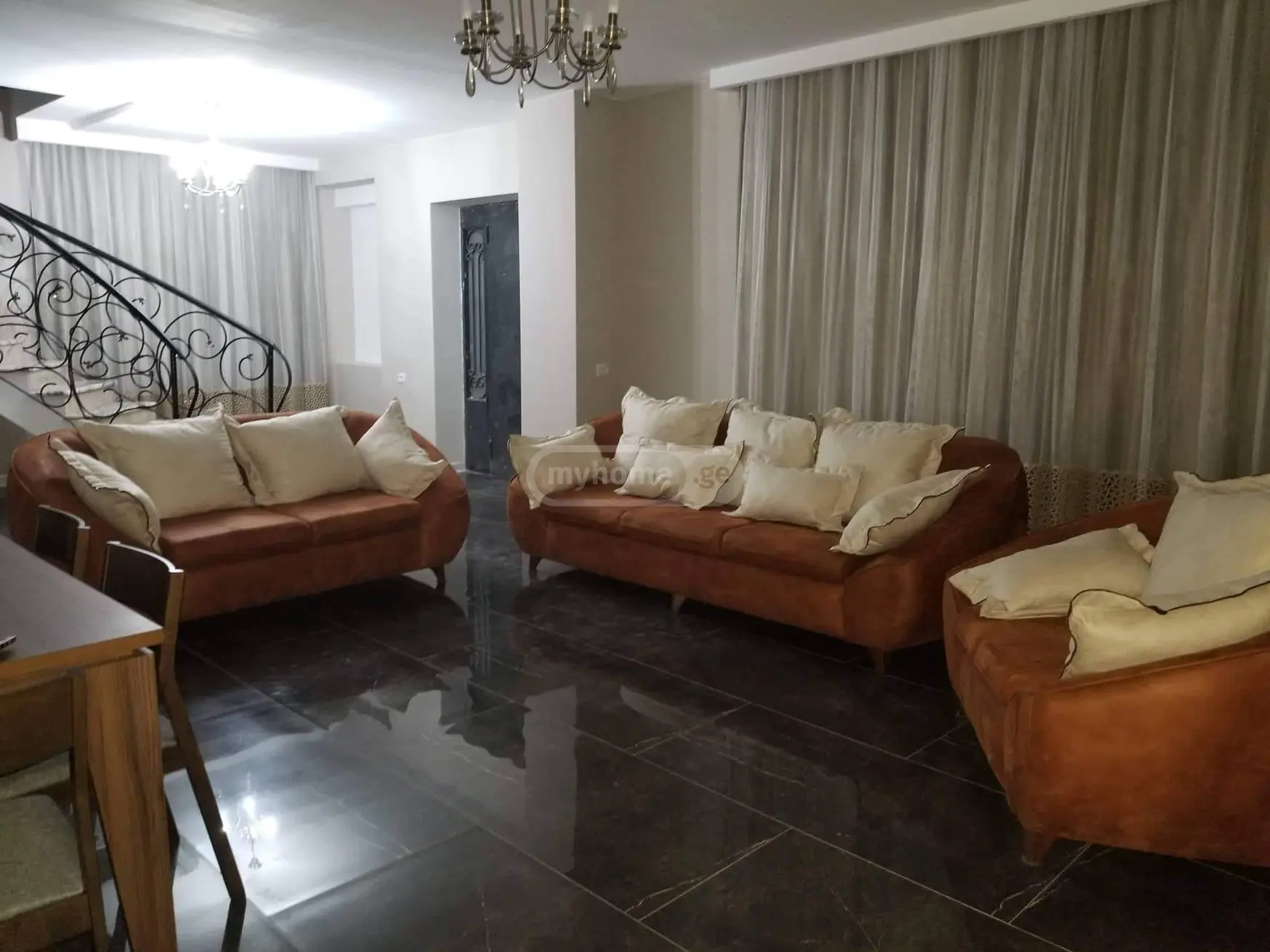 10+ Room Private House For Sale In Tskaltubo view 1