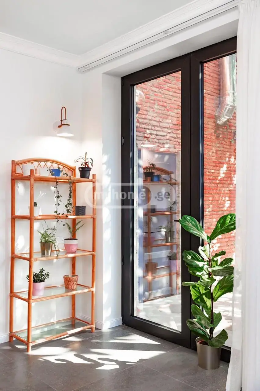 4 Room Private House For Rent In Mtatsminda view 10