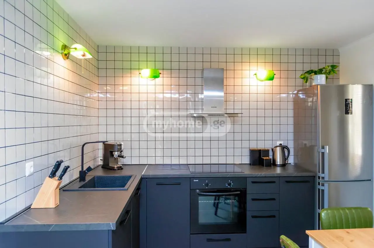 4 Room Private House For Rent In Mtatsminda view 5