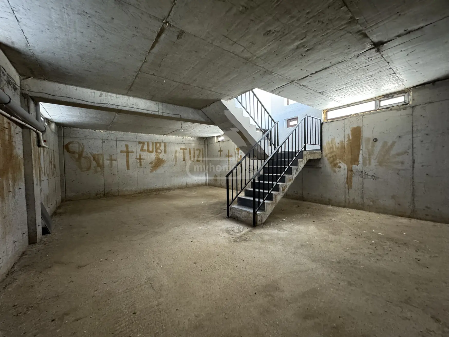 Продажа Basement Commercial Area в In Bakuriani view 1
