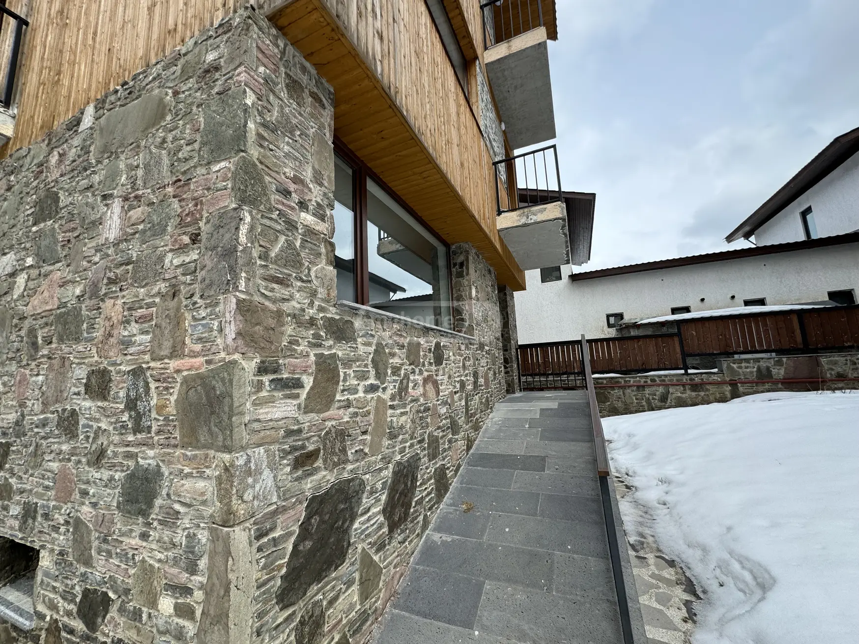 Продажа Basement Commercial Area в In Bakuriani view 3