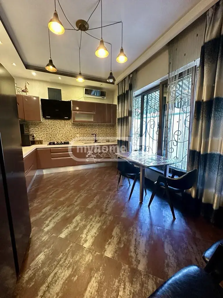 4 Room Private House For Rent In Isani view 10