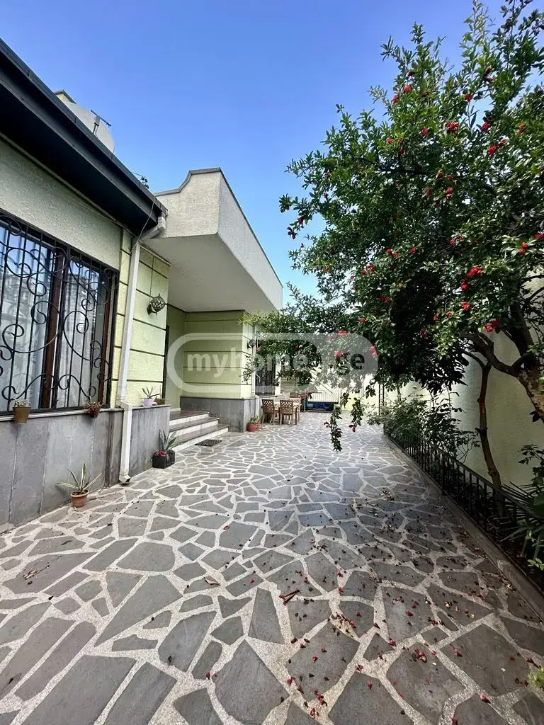 4 Room Private House For Rent In Isani view 2