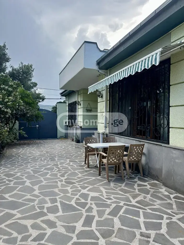 4 Room Private House For Rent In Isani view 1