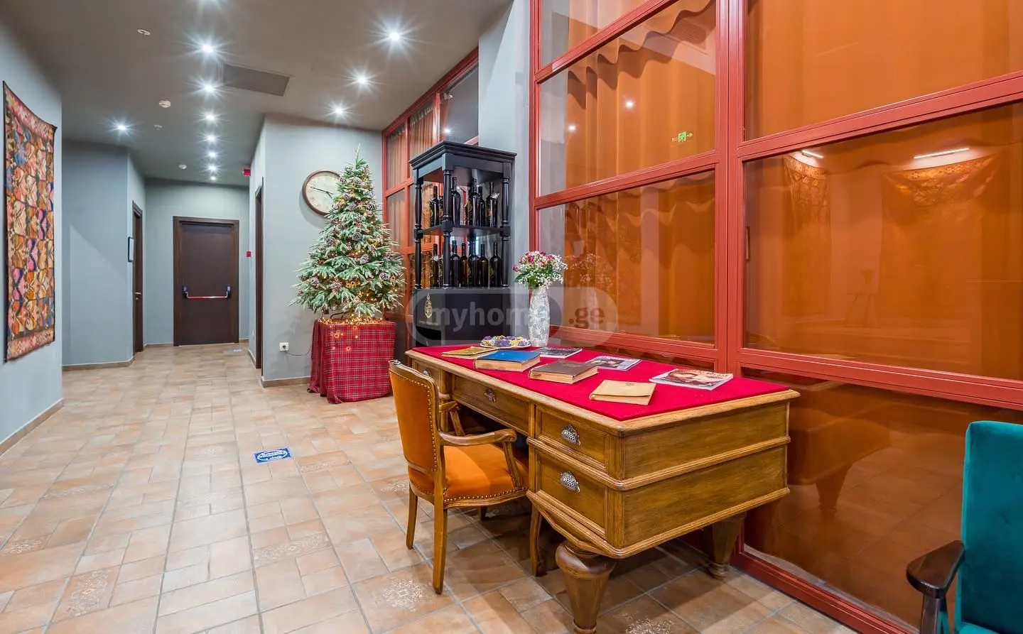 10+ Room Hotel For Rent In Abanotubani view 7