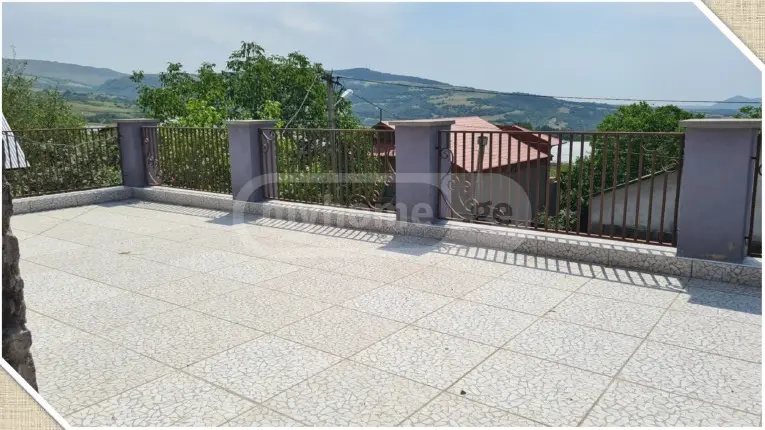 6 Room Country House For Sale view 3