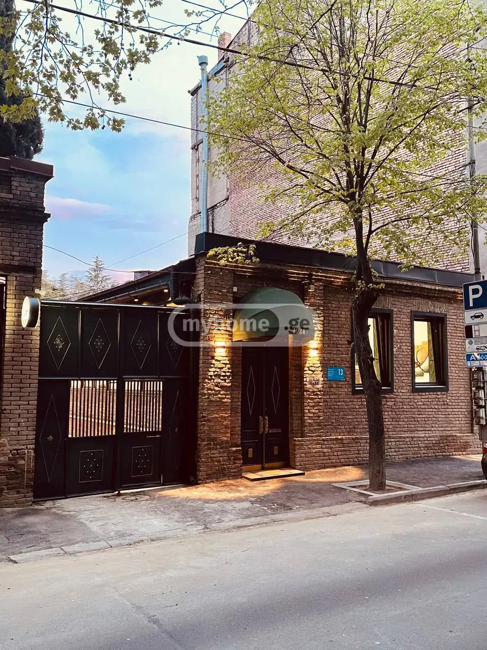 10+ Room Hotel For Rent In Didube view 2