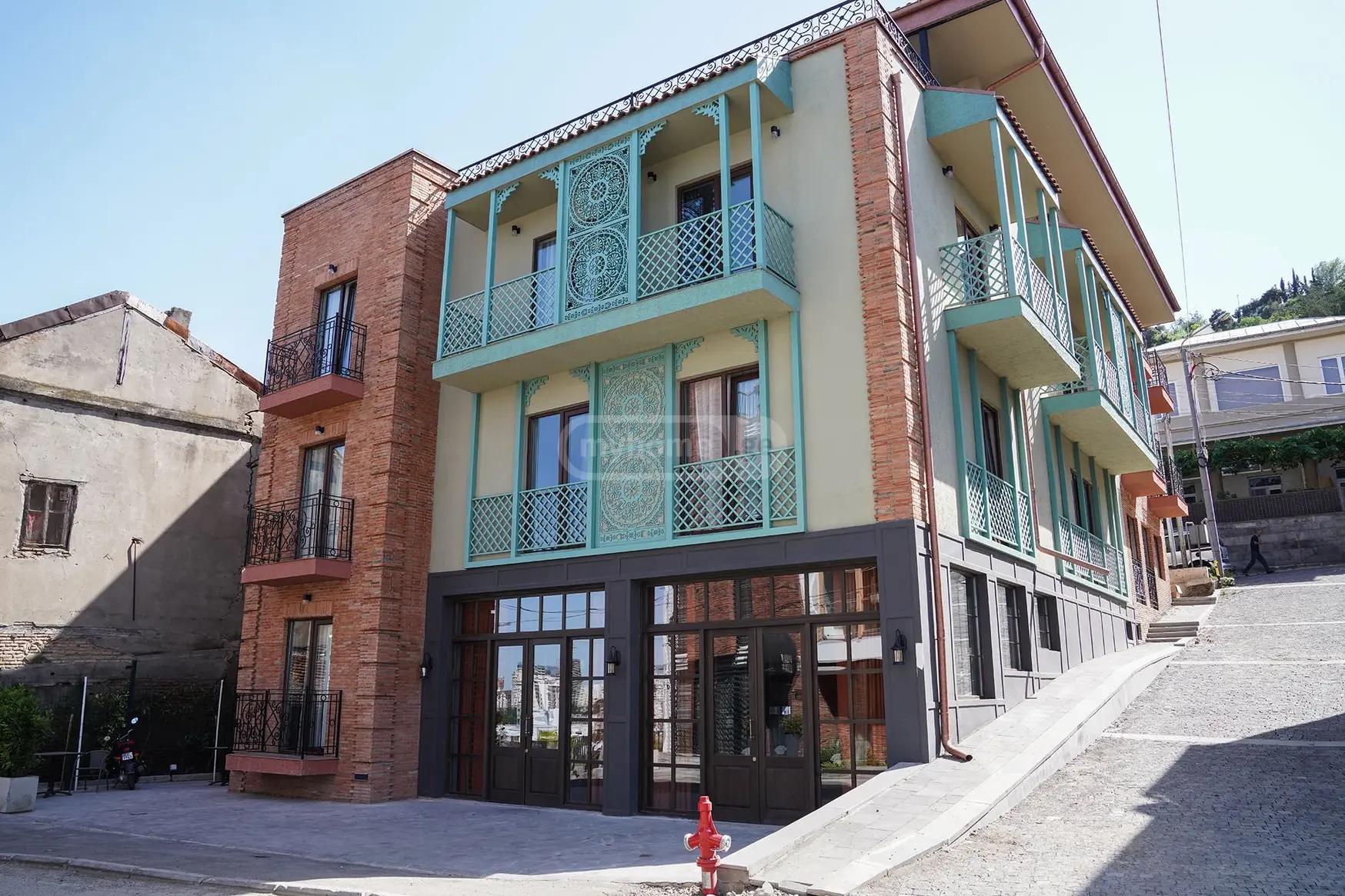 10+ Room Hotel For Rent In Abanotubani view 1