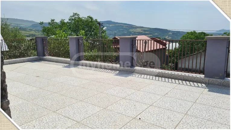6 Room Private House For Sale view 4