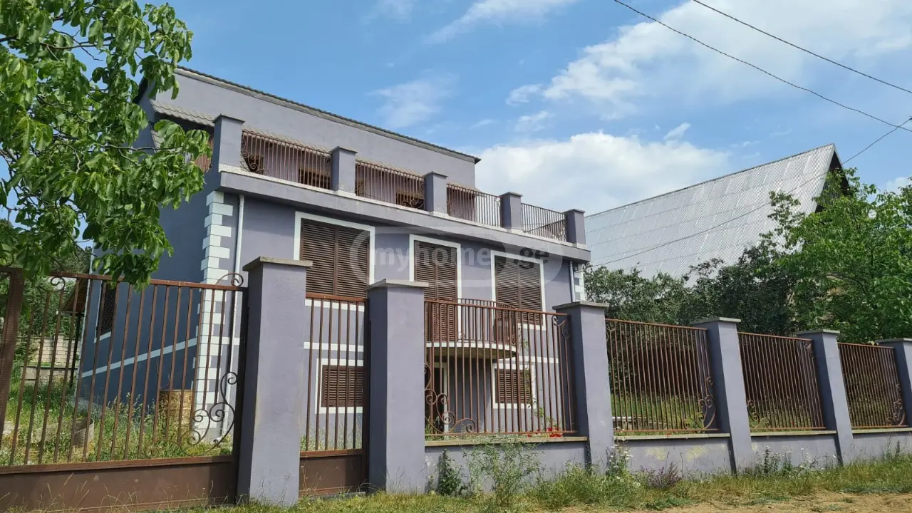 6 Room Country House For Sale view 8