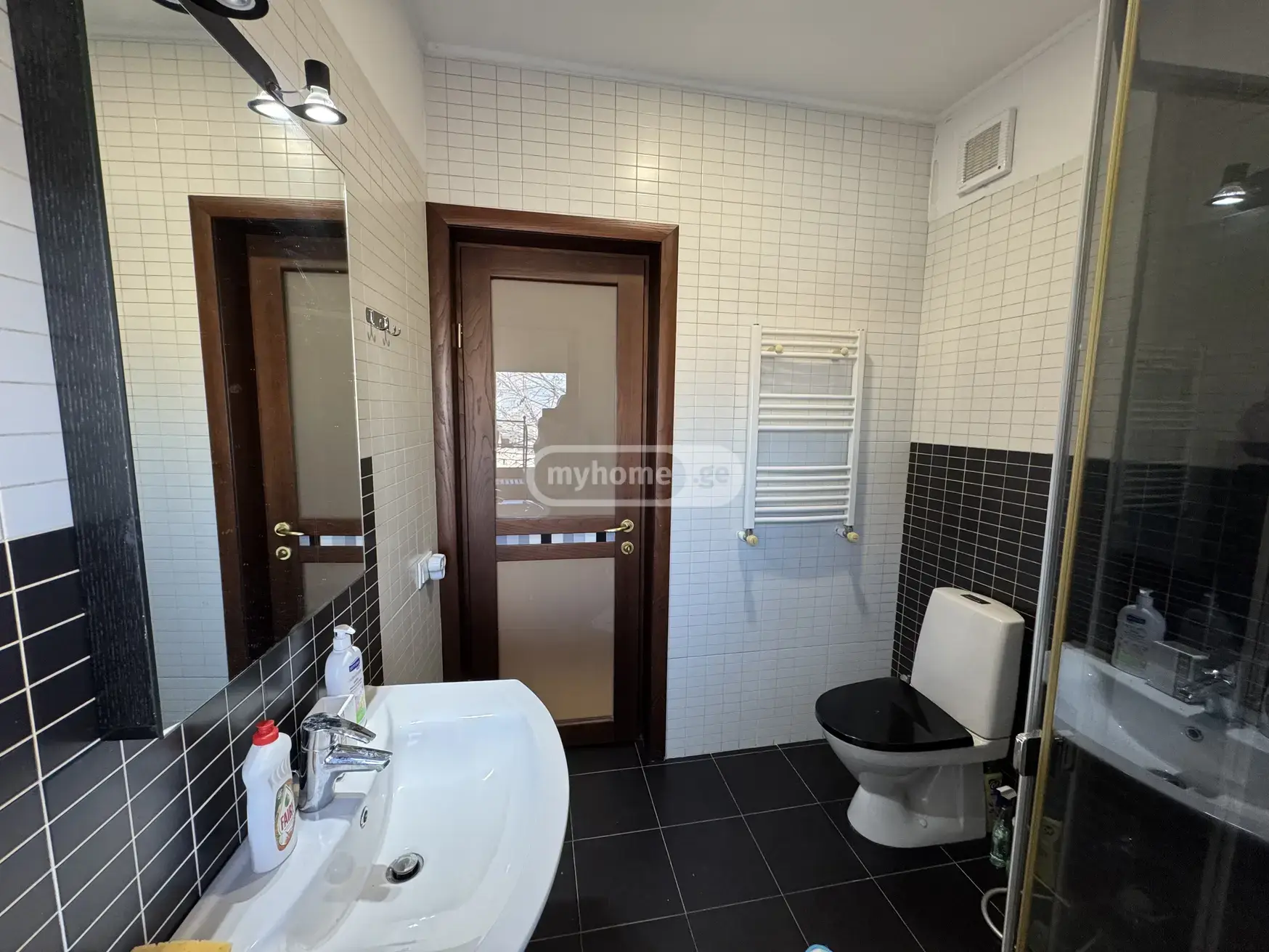 7 Room Private House For Rent In Vera view 7