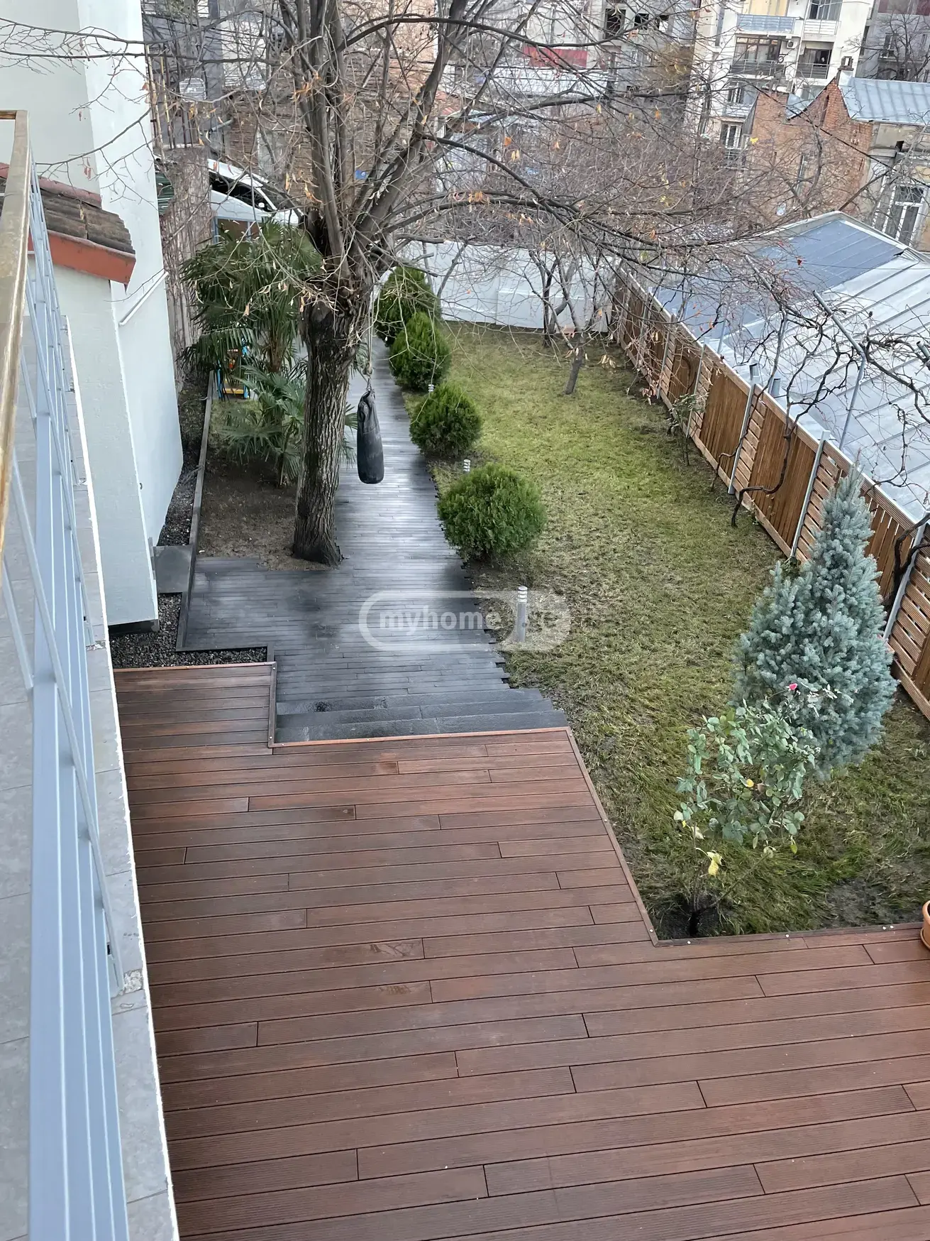 7 Room Private House For Rent In Vera view 1
