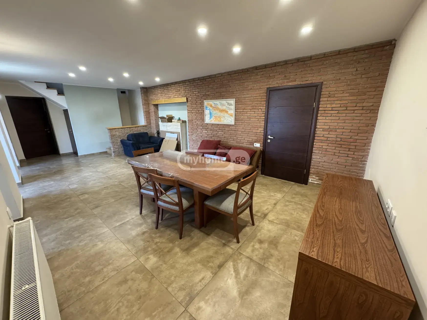 7 Room Private House For Rent In Vera view 5