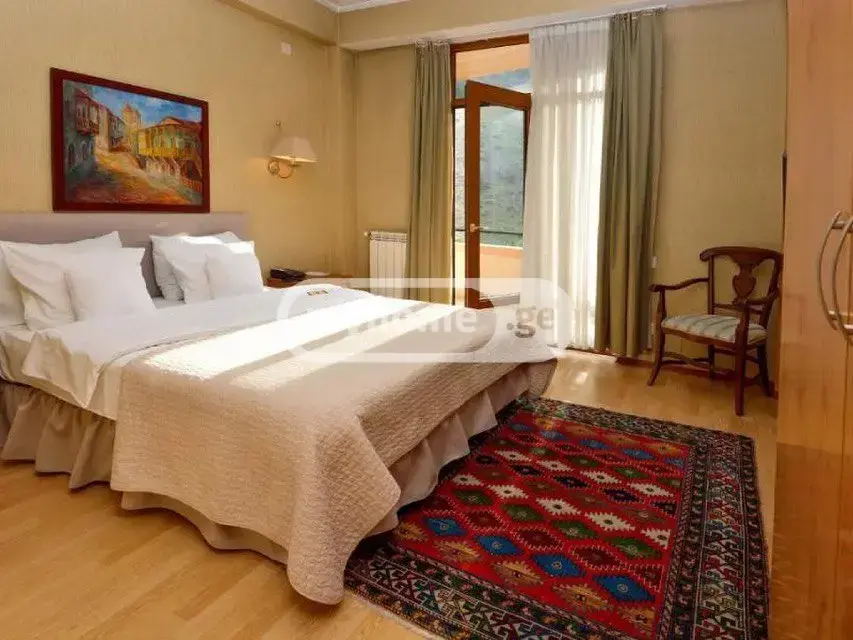 10+ Room Hotel For Rent In Mtatsminda view 4