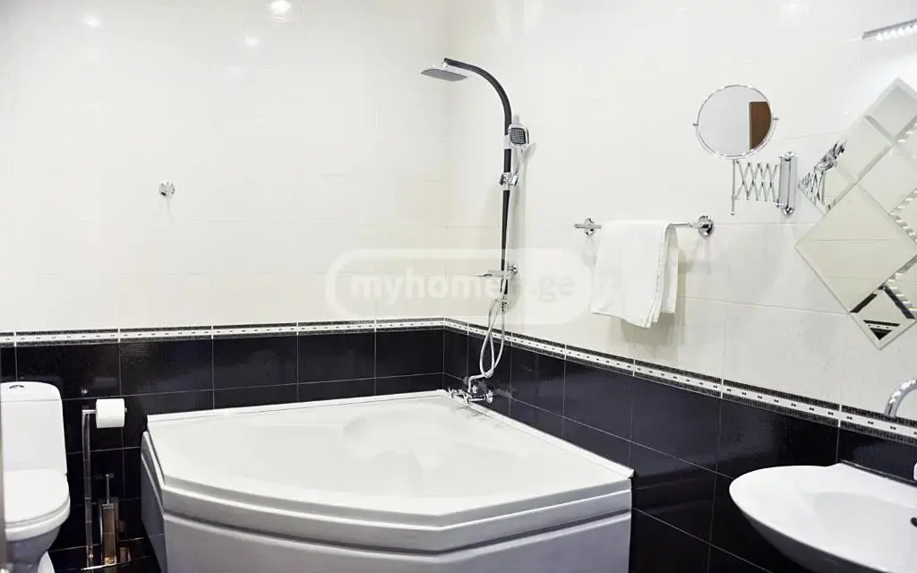 7 Room Hotel For Sale view 7
