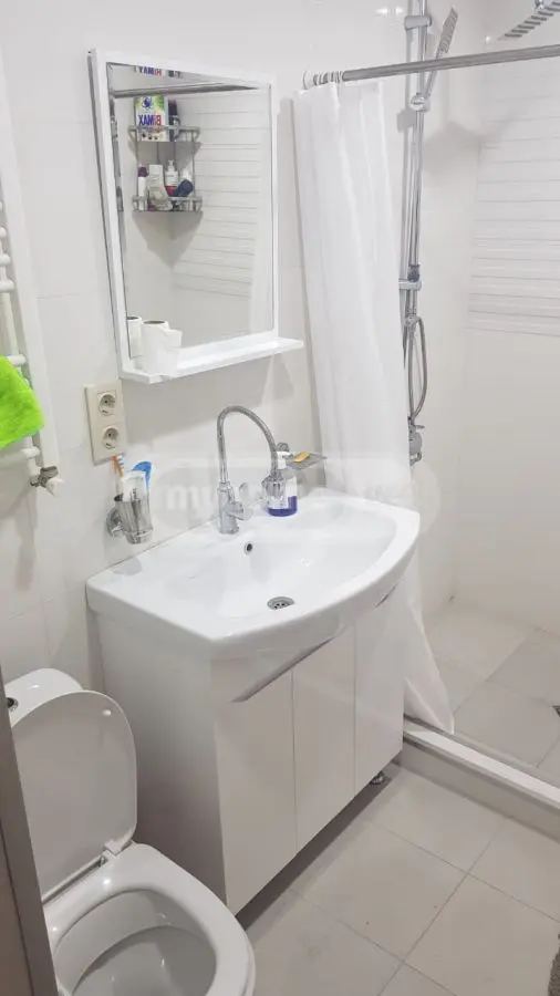 8 Room Country House For Rent In Shindisi view 9