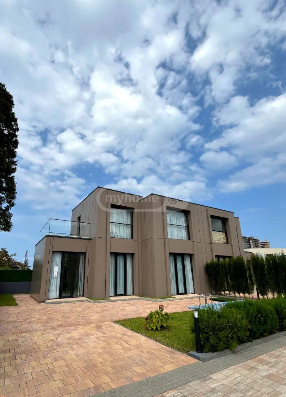 3 Room Private House For Sale view 6