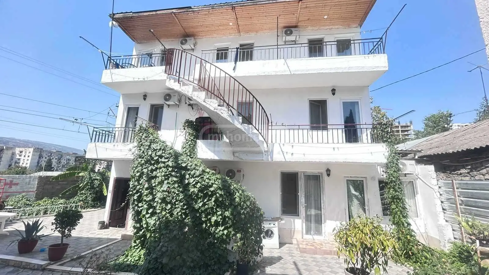 10+ Room Hotel For Rent On Moscow Ave view 1