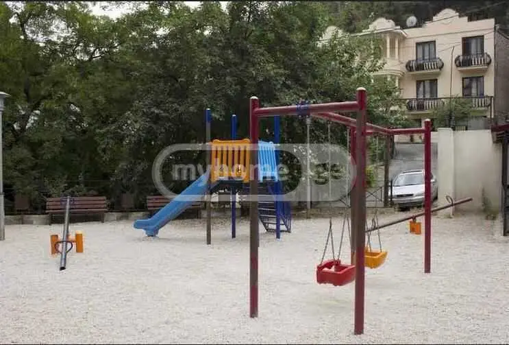10+ Room Hotel For Rent In Sololaki view 11
