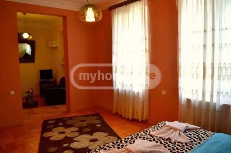 10+ Room Hotel For Rent In Sololaki view 2