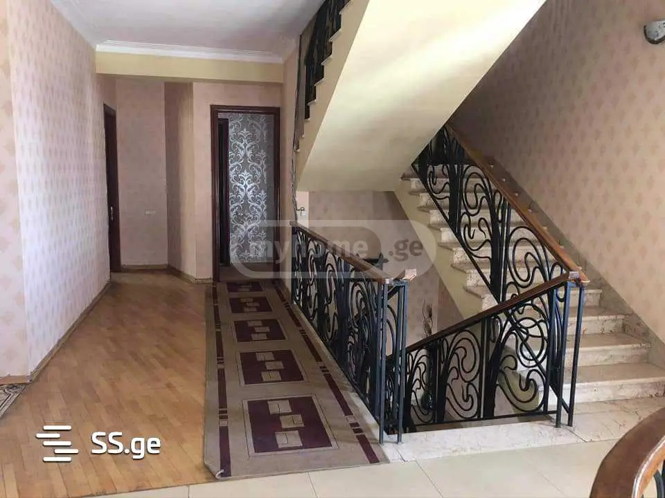 10+ Room Hotel For Rent In Isani view 7