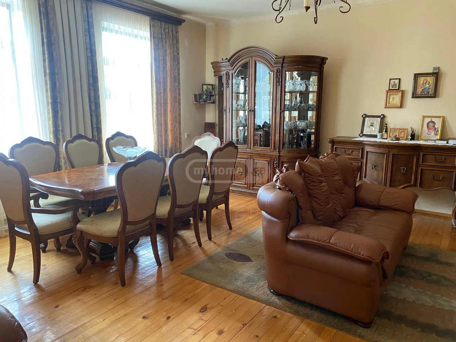 6 Room Apartment For Sale view 1
