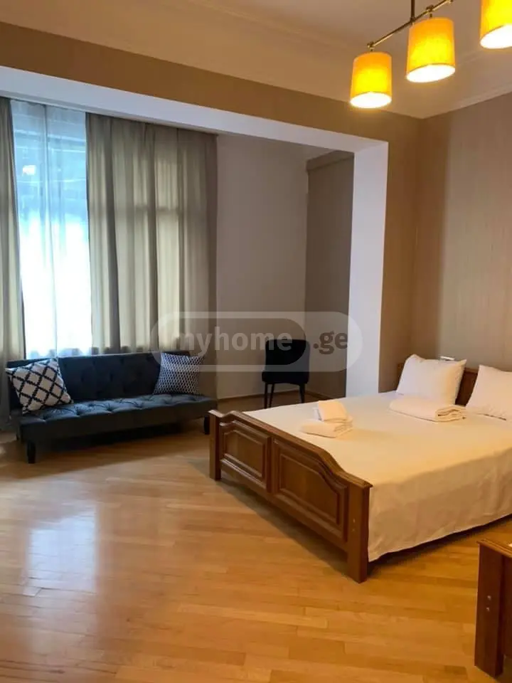 10+ Room Hotel For Rent In Vera view 4