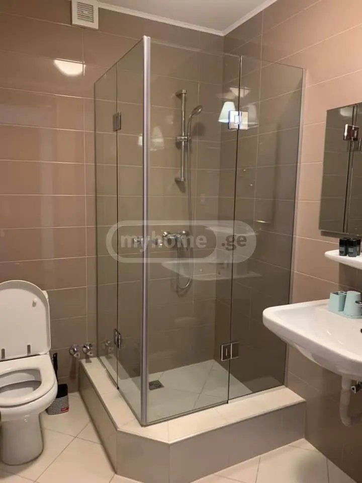 10+ Room Hotel For Rent In Vera view 3