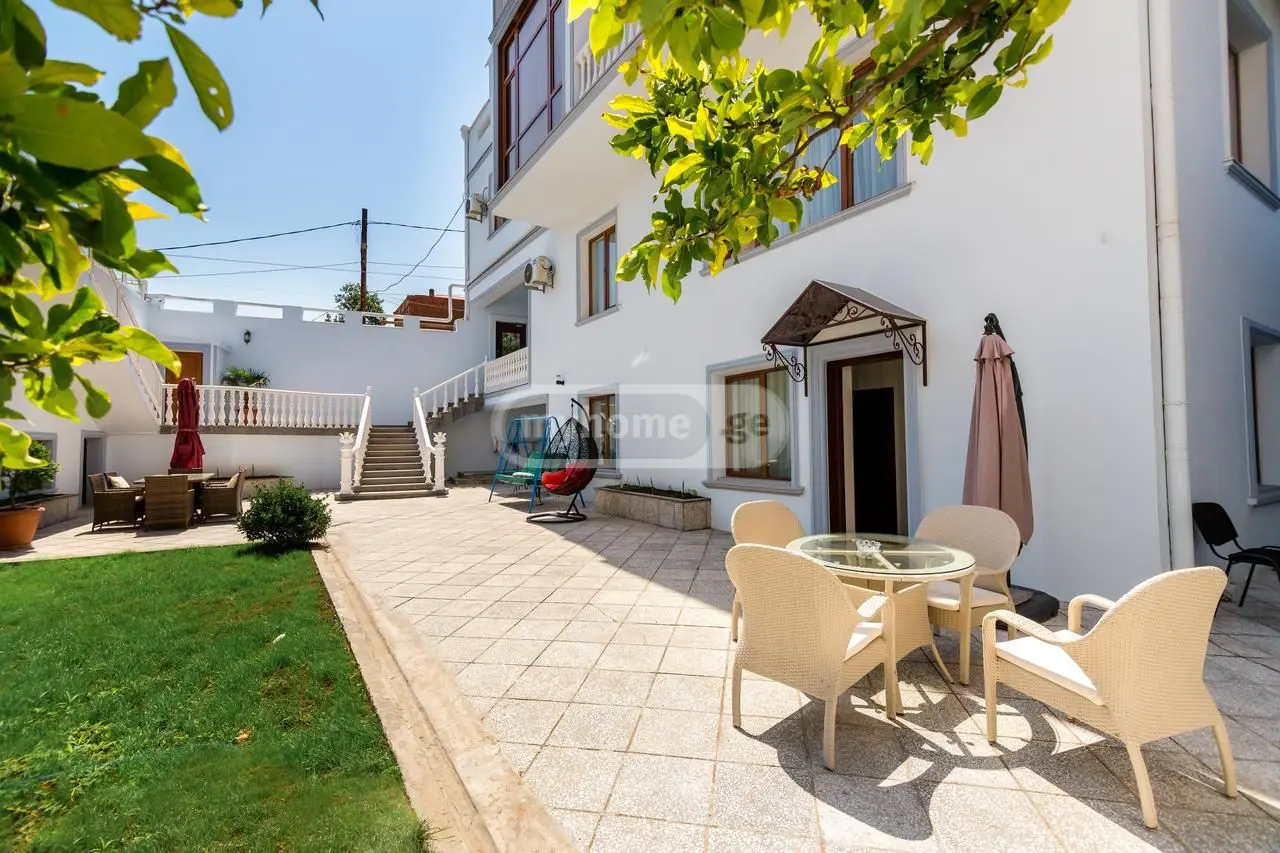 10+ Room Hotel For Sale In Elia view 3