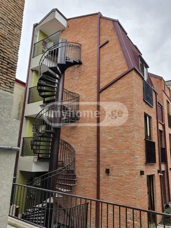 10+ Room Hotel For Sale In Sololaki view 1