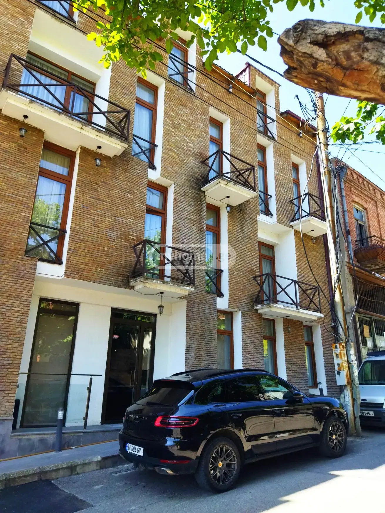 10+ Room Hotel For Sale In Avlabari view 1