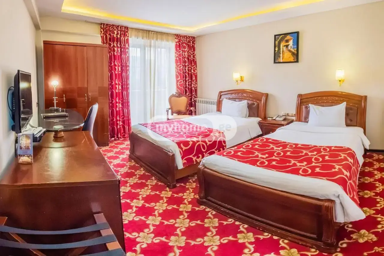 10+ Room Hotel For Sale In Ortachala view 12