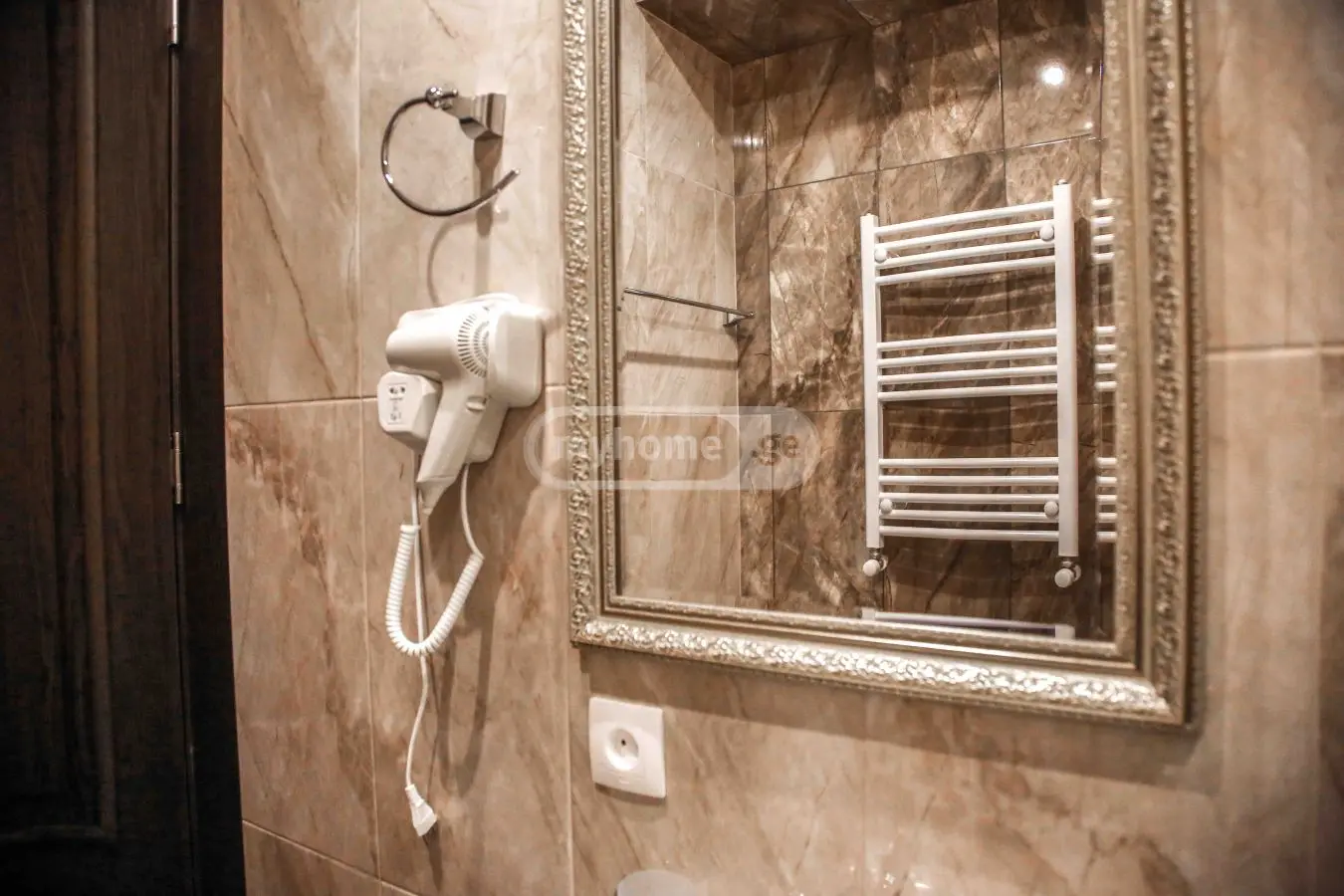 6 Room Hotel For Rent In Sololaki view 2