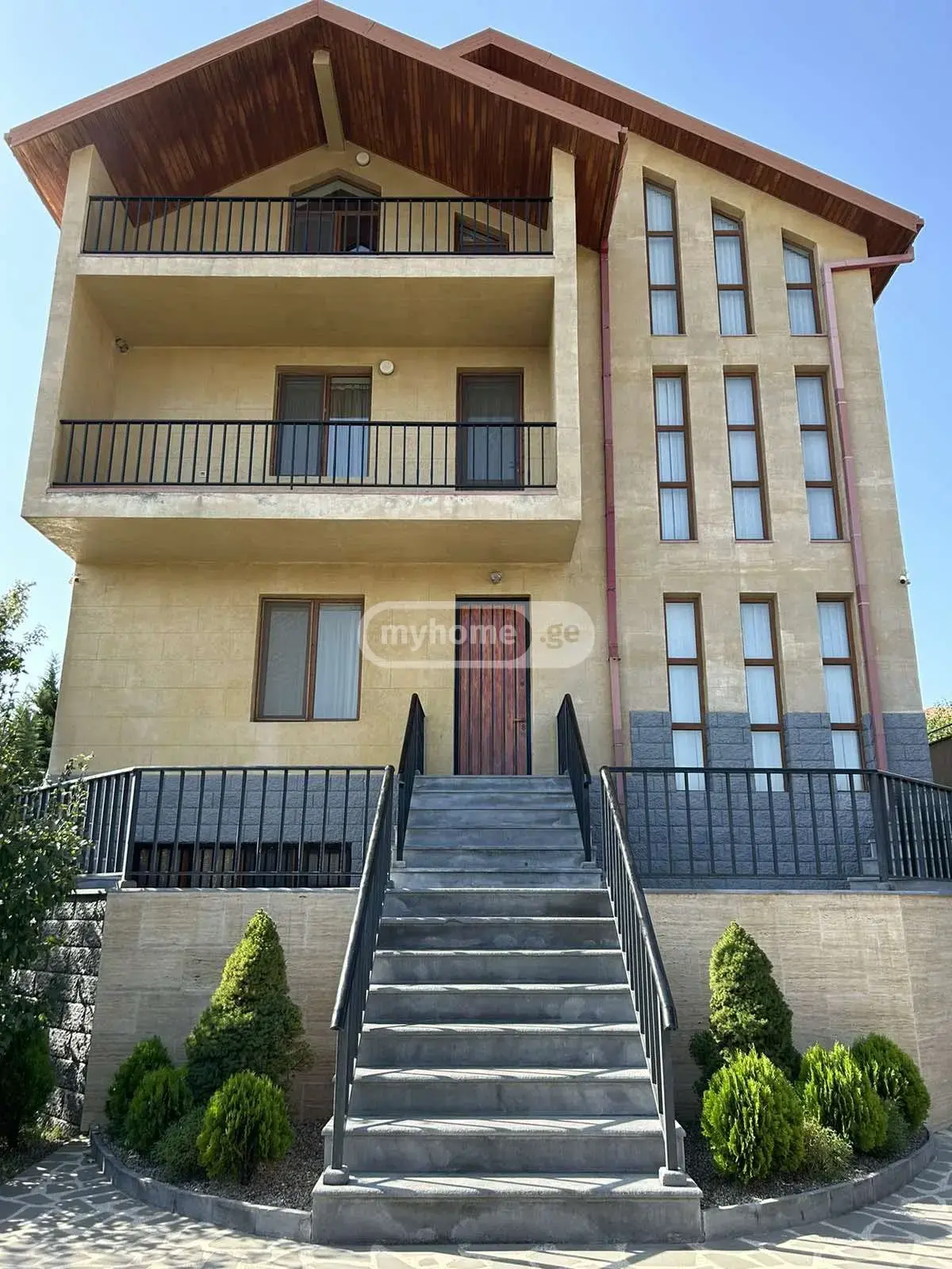 10+ Room Private House For Rent In Mtatsminda view 1