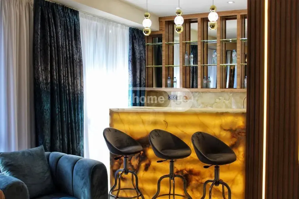10+ Room Hotel For Rent In Vera view 5