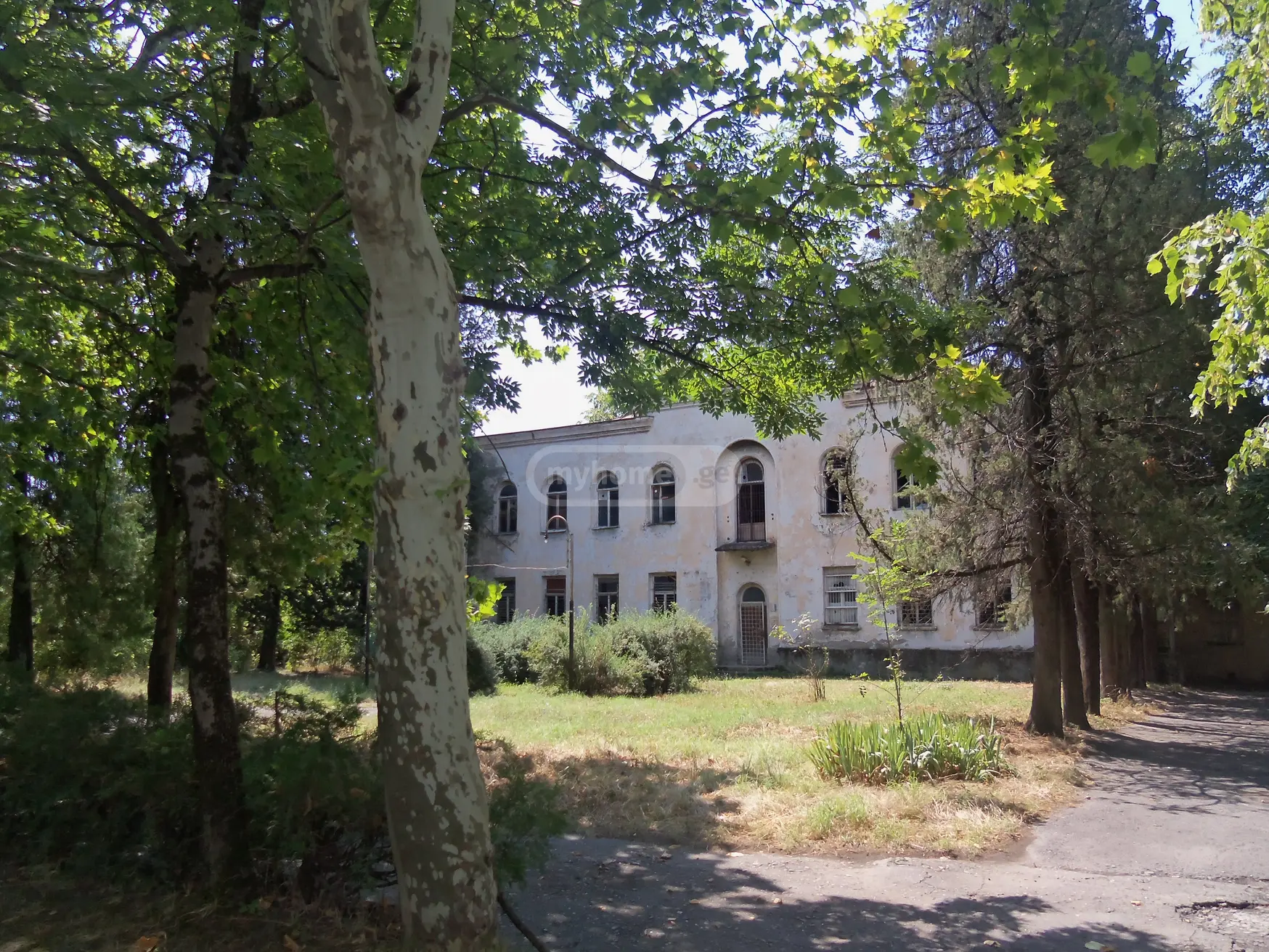 Full Building Commercial Area For Sale In Kvareli view 1