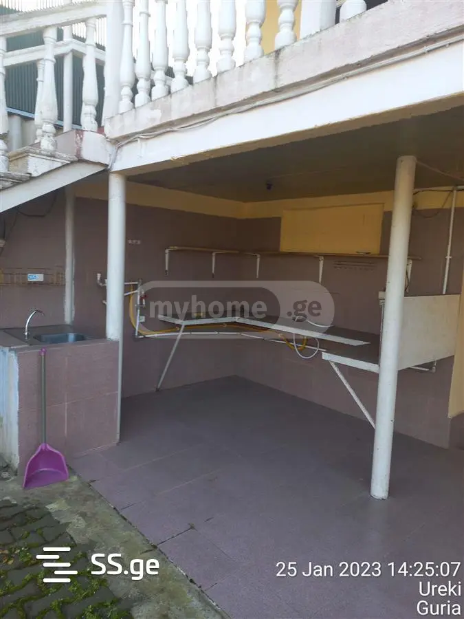 8 Room Country House For Sale view 7