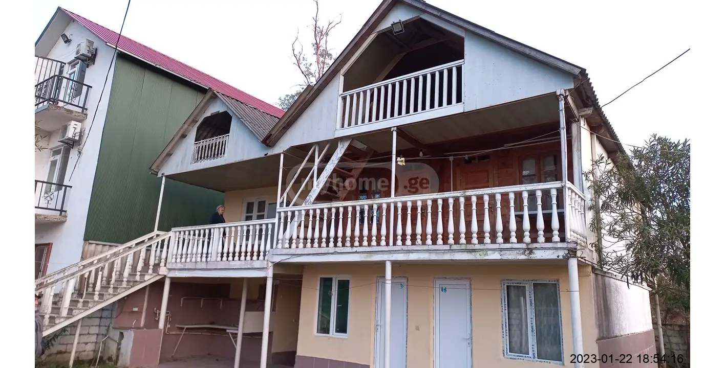 8 Room Country House For Sale view 1