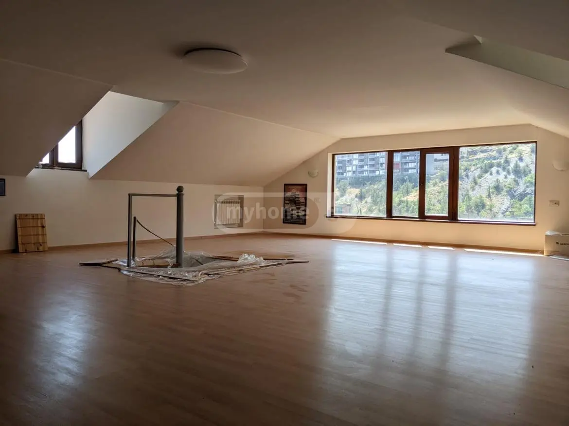 7 Room Private House For Sale view 8