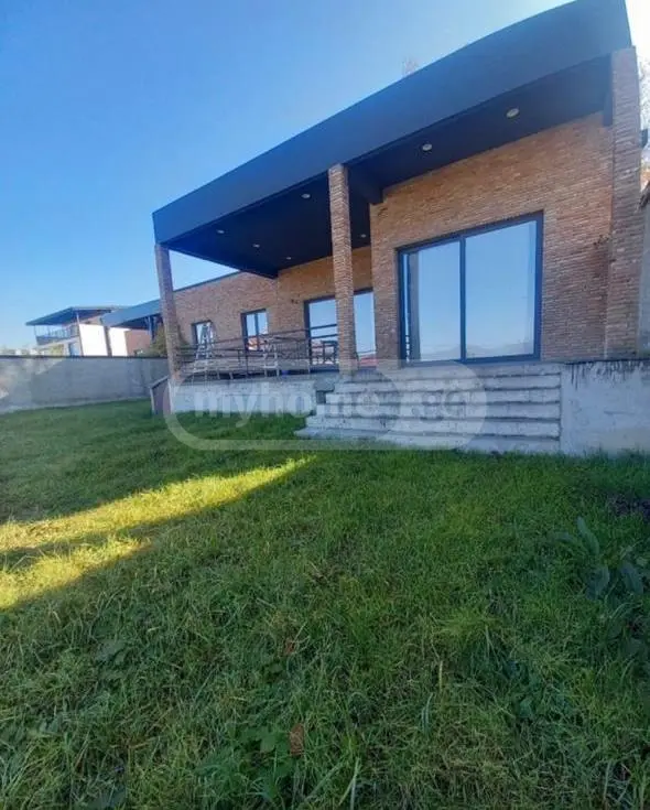 5 Room Country House For Sale view 2