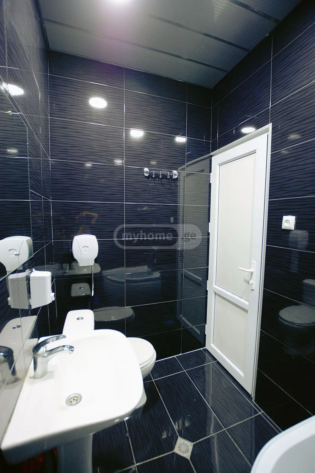 10+ Room Hotel For Sale In Varketili view 6