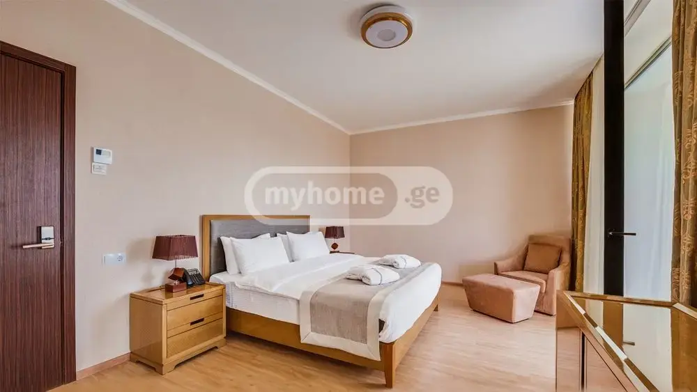 10+ Room Hotel For Rent In Lisi Lake view 7
