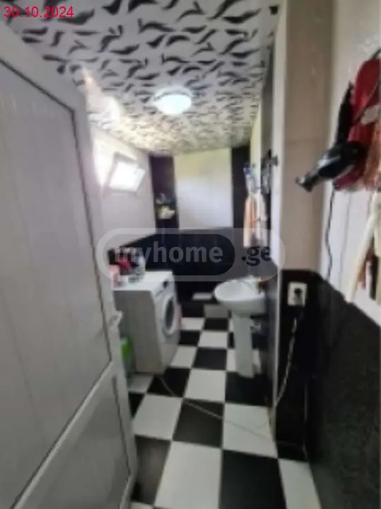 6 Room Private House For Sale view 3