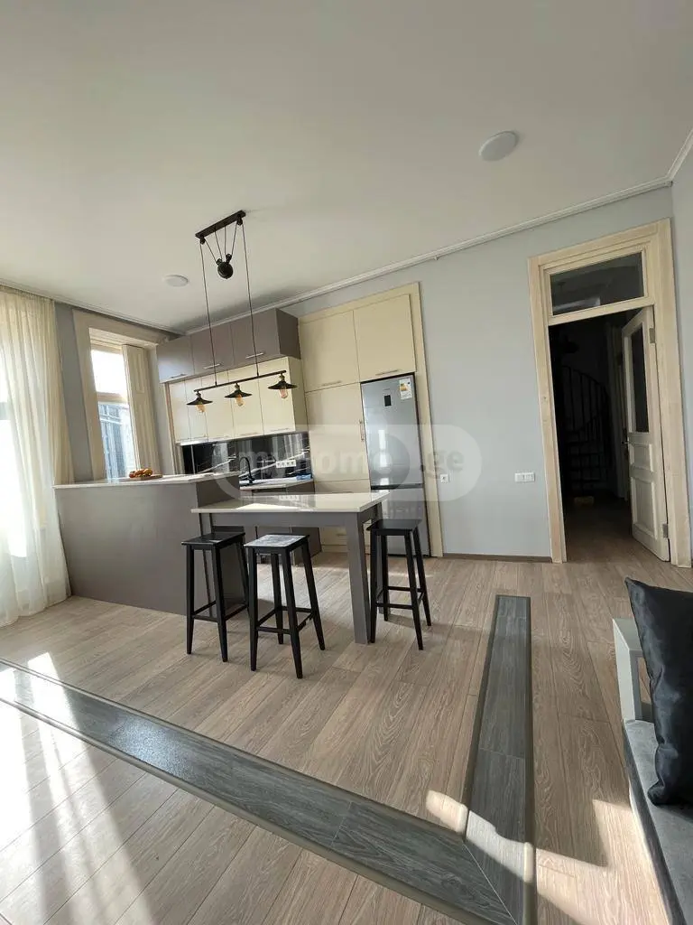 3 Room Apartment For Rent In Sololaki view 3