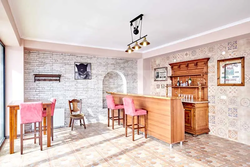 10+ Room Hotel For Sale In Vedzisi view 4