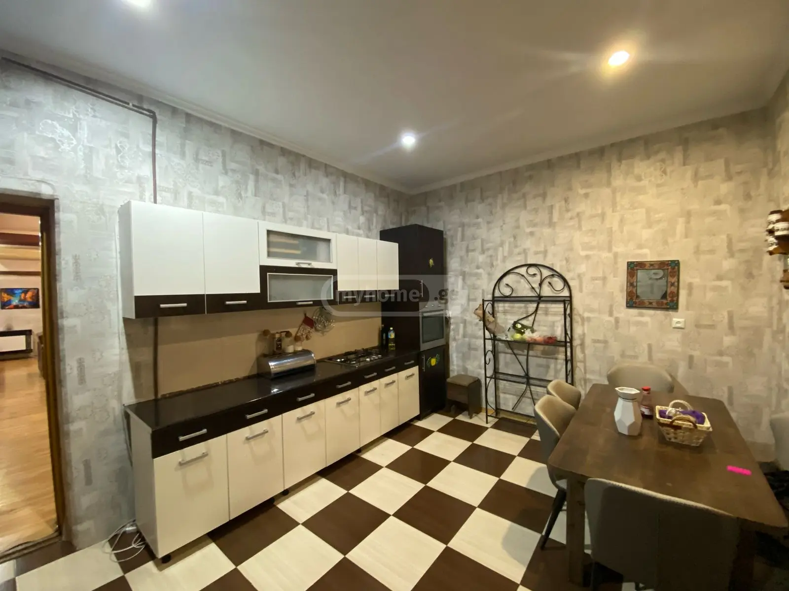 9 Room Private House For Sale view 7