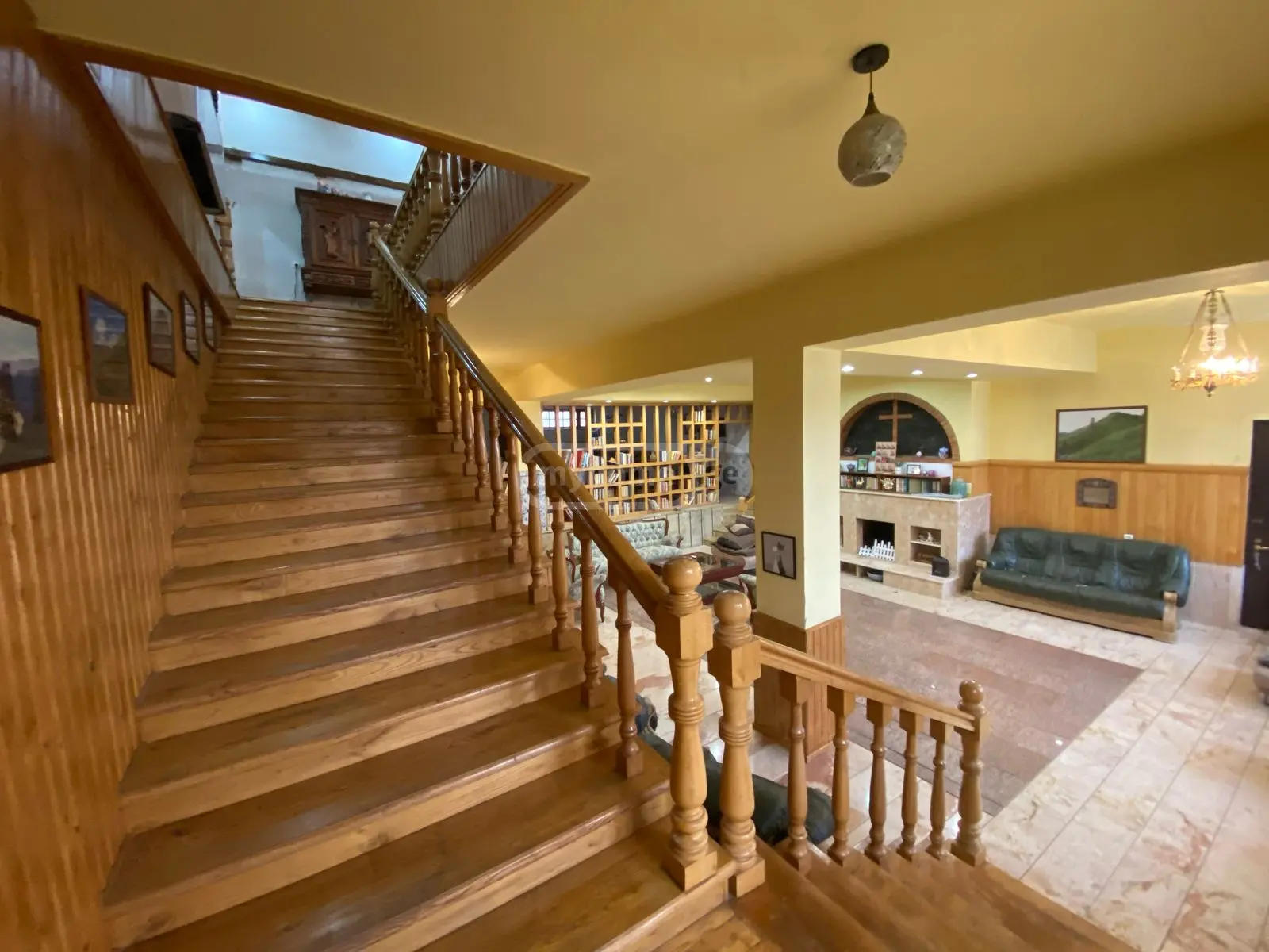 9 Room Private House For Sale view 5