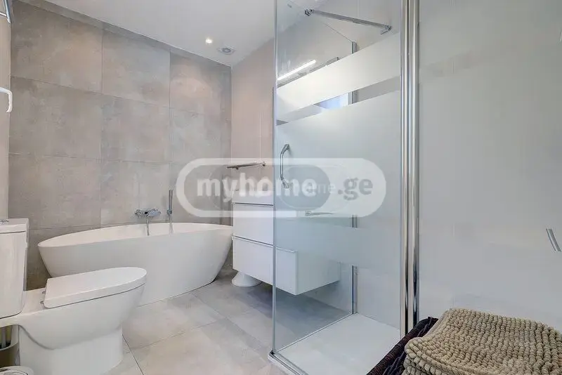 7 Room Private House For Rent In Avlabari view 1